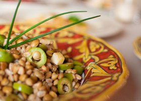 Salata racoritoare de avocado si farro