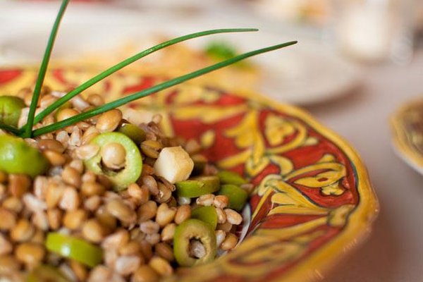 Salata racoritoare de avocado si farro